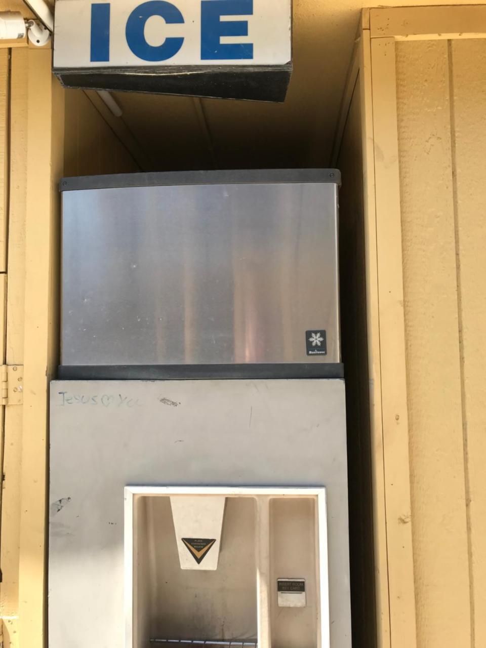Americas Best Value Inn Visalia Exterior photo